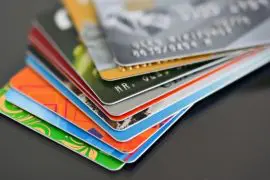 レイクの金利は？利息の仕組みや賢い返済方法を解説 [PR]