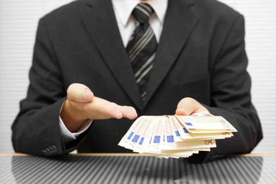千葉銀行（ちばぎん）カードローンの審査とは？ 審査基準と通過のコツ [PR]