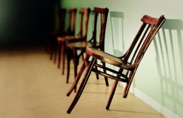 帰省中に子どもが家具を破損…。火災保険で補償されるって知っていますか？