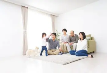 認知症や相続の心配をするシニアの間で関心が高まっている「家族信託」とは