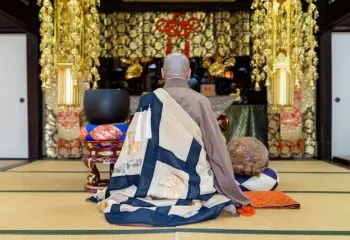 これも一種の「シェアリング・エコノミー化」　～お坊さんもネットで手配できる仕組みとは？