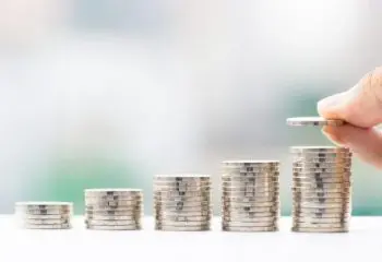 あと5万円ほしい・・本業以外で稼ぐ事に企業はどう考えているのか
