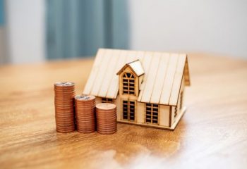 住宅ローンの諸費用、どんな費用がいくらぐらい必要？金額を抑える方法はないの？