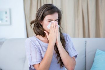 今年もやってきた花粉の季節…花粉症による経済損失額は1日2200億円以上？対策に1万円以上使う人も