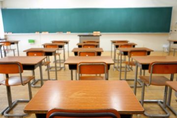 幼稚園から高校までで学習費はいくらかかる？すべて私立の場合、公立の3倍以上にも