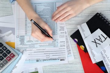 よく聞く「青色申告」と「白色申告」って何がどう違うの？