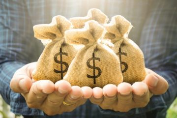 新型コロナの影響で収入が苦しい…生活福祉資金貸付制度が低所得世帯以外も対象に