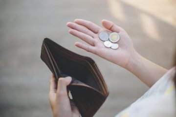 解雇、失業…。仕事のピンチでもらえるお金と申請方法