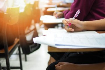 専門学校への進学。学費や奨学金は、大学とどう違うのでしょうか