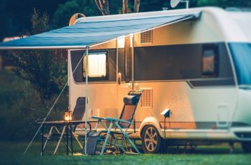 防災のためにキャンピングカー購入を検討したことがある人は8割も？購入金額はどれくらい？