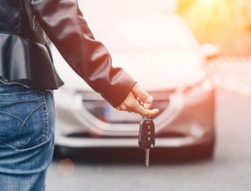 新車特約を付けると安心。でも、保険料は高くなる？