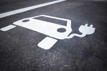 電気自動車ってやっぱりお得なの？ ガソリン車と維持費用を比較