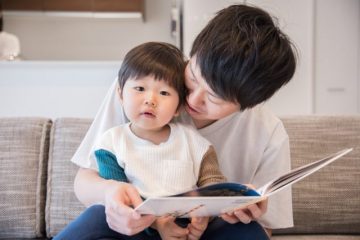 新型コロナで小学校が休校！ 個人事業主やフリーランスが子どもの世話で仕事ができなくなったら？