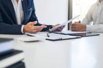 お金の相談は誰にするのがいい？ FPそれともIFA？