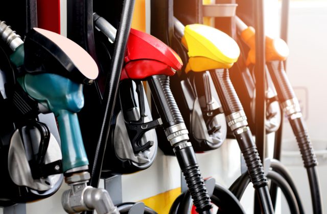 【おさらい】原油価格が暴落しているのに、ガソリンはそこまでは安くなっていない。どうして？