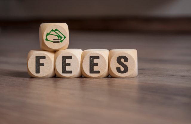 「金融機関手数料」がいつの間にか高くなってる!? 銀行によっては「1.5～3倍」の改定も？