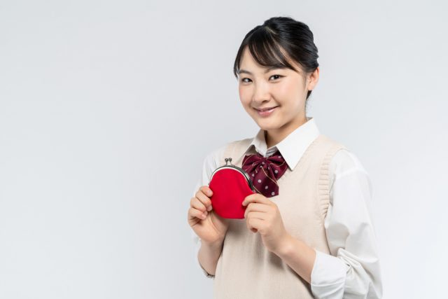 【扶養控除がなくなる?】高校生への「児童手当拡充」で得する人・損する人とは?