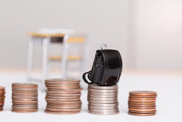 子育てにお金がかかる！ 経済的支援策を確認して家計での位置づけを見てみよう