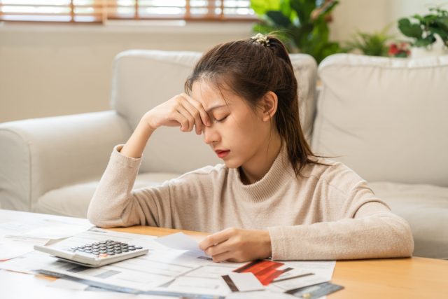「お金」と「健康」の関係性はかなり深い…！お金がストレスを引き起こす理由と対策