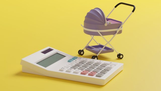 多く流れる子育て支援情報。マネーリテラシーを身に付けても生活が上向きにならない理由