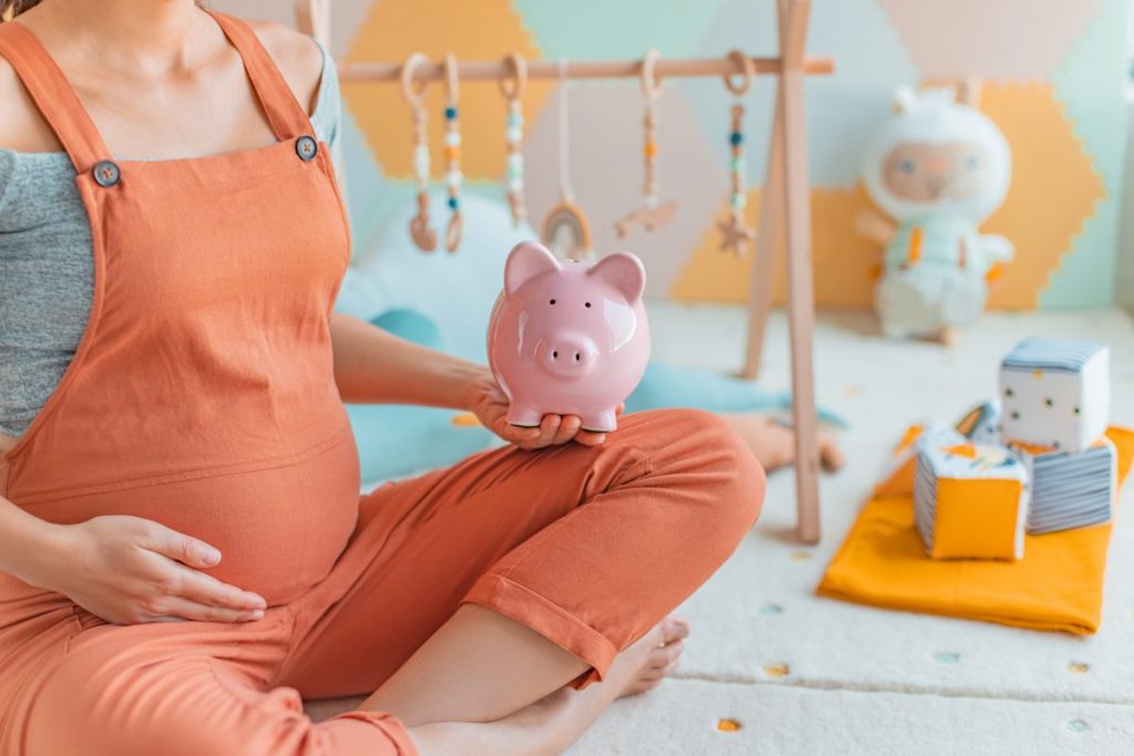 高すぎて払えない? 妊婦健診・出産にかかる費用とは