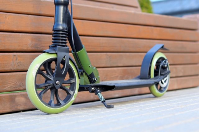電動キックスケーターは「軽自動車税」がかかる!? 購入前に知っておくべきこととは？