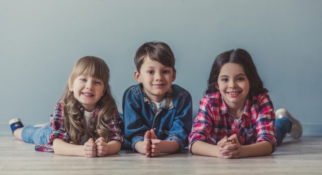 子どものおこづかいを小学生は「月1000円」、中学生は「2000円」あげています。これって少ないですか？ 平均はどのくらいでしょうか？
