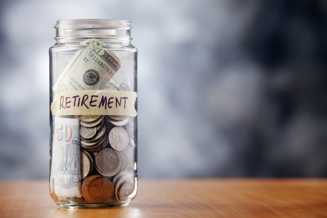 退職金を受け取ったら税金の申告をしないといけないの？ 必要・不要なケースとは？