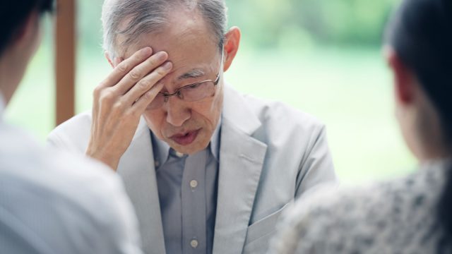 自営業の父の年金は「月6万円」、娘として援助すべきでしょうか…？