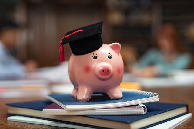 学生納付特例で猶予された国民年金保険料。追納以外に年金の減額分を補う方法は？