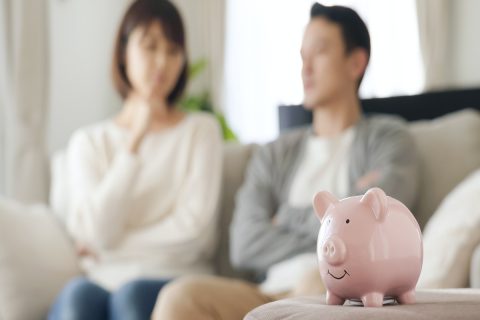 結婚を考えており、彼女は「専業主婦」を希望しています。手取りが月々「30万円」で都内住みは厳しいですか？