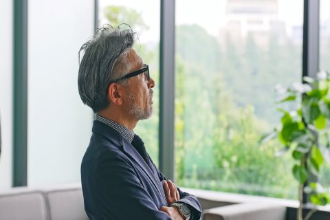 55歳になり年収が「450万円」ですが、50代の平均年収はいくらですか？