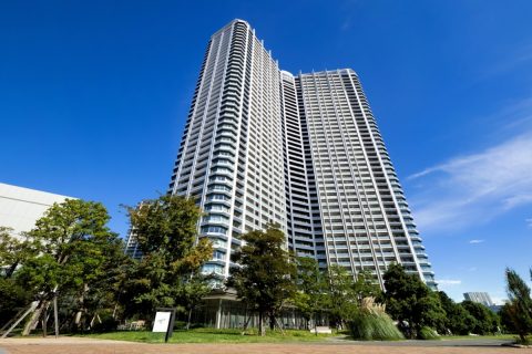 夫の年収が「1000万円」を超えました。いわゆる高収入だと思いますが、それでも「タワマン」に住むのは厳しいでしょうか？