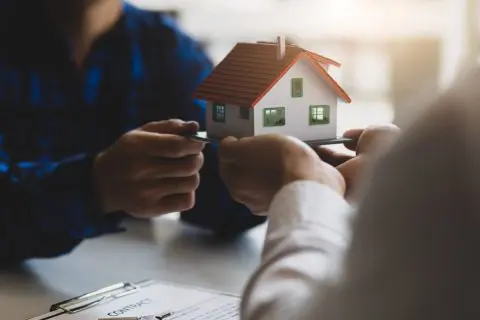 不動産名義変更の基本をわかりやすく解説｜手続きの流れや期間必要書類、費用