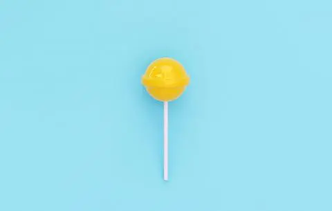 煙草をやめましたが、代わりにキャンディを舐めるようになりました。体に悪影響はあるでしょうか？また、どれだけ節約になっているでしょうか？