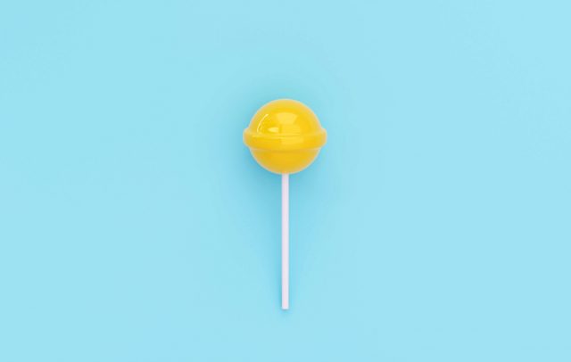 煙草をやめましたが、代わりにキャンディを舐めるようになりました。体に悪影響はあるでしょうか？また、どれだけ節約になっているでしょうか？