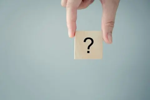 生活保護を受給中、宝くじで「100万円」当せん！ 生活保護で宝くじを買うのは“違法”ですか？ お金が入ったら保護費は「支給停止」になるでしょうか…？