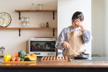 食べ盛りの息子（中1・中3・高2）がいる5人家族です。特別贅沢はしていませんが食費に「月12万」はかかりすぎでしょうか？