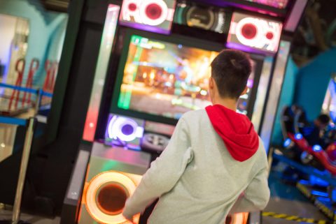 毎月のお小遣い「5000円」を全てゲームセンターの「音ゲー」に費やす息子。中学生がゲームにかける費用としては高すぎますよね？