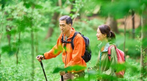 定年後は登山を趣味にしたいと考えているのですが、富士山への「入山料2000円」のニュースを見ました。どの山でも入山料はあるのですか？