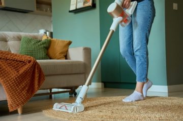電気代がかかりそうなので、掃除機を使うのは「週に1回」だけです。「毎日使用した場合」と比べ、「年間の電気代」はどれだけ変わるでしょうか？