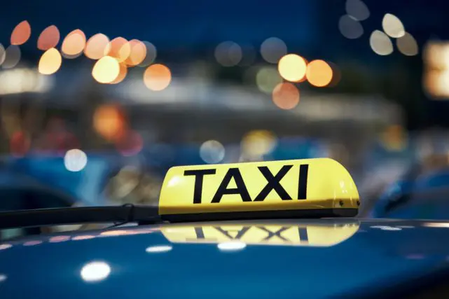タクシー運転手の「年収」はどれくらい? 「1000万円超え」を目指せる場合もあるって本当なの?