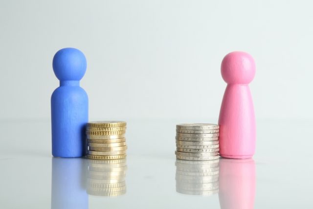 結婚相手に求める理想の年収が「600万円」って本当ですか？実際の年収は「地域差」があると思いますが「都市部」では普通の水準なのでしょうか？