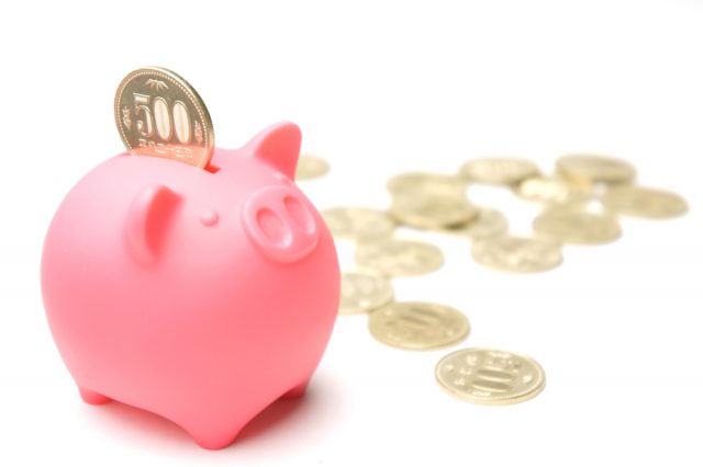 「500円玉貯金」が「100万円」を突破した場合、お札に両替することはできる？ 手数料はどのくらい？