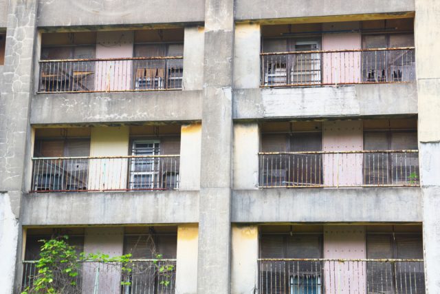 築40年のマンション、「老朽化」により下の階への水漏れが心配。「個人賠償責任保険」に入れば、保証でカバーできますか？