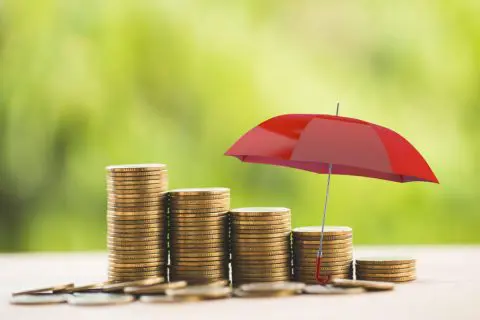 「老後資金を増やしたいけど、リスクは避けたい…」資産運用も「保険」でできるって本当？税制メリットと手数料の落とし穴とは