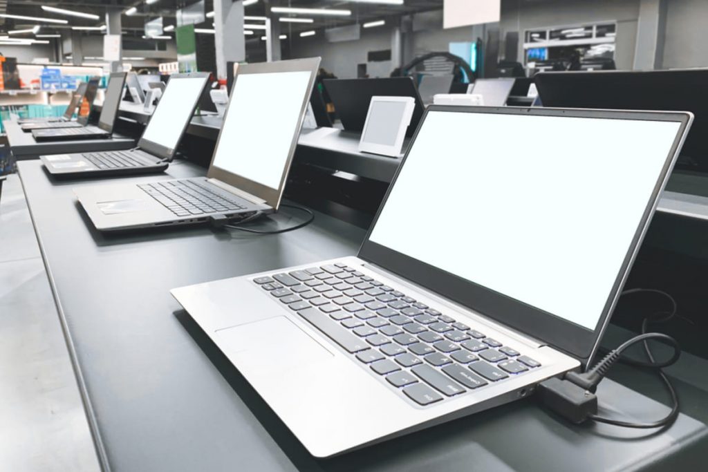「パソコンの型落ち品」を買う際の「注意点」とは。「節約効果」はどのくらい?