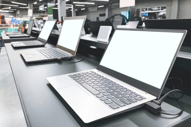「パソコンの型落ち品」を買う際の「注意点」とは。「節約効果」はどのくらい？