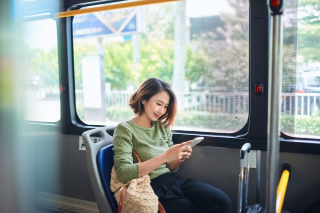 大学に通う子どもが「片道2時間」かけて遠距離通学しています。一人暮らしを始めると、どのくらいお金がかかるのでしょうか？