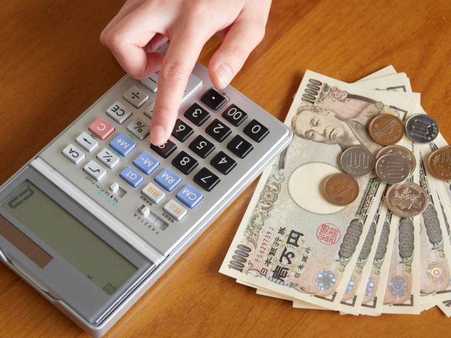 大学生の子どもに、仕送りを「月6万円」で考えています。私の頃は6万円で生活できたのですが、今だと足りないでしょうか？「平均額」もあわせて解説